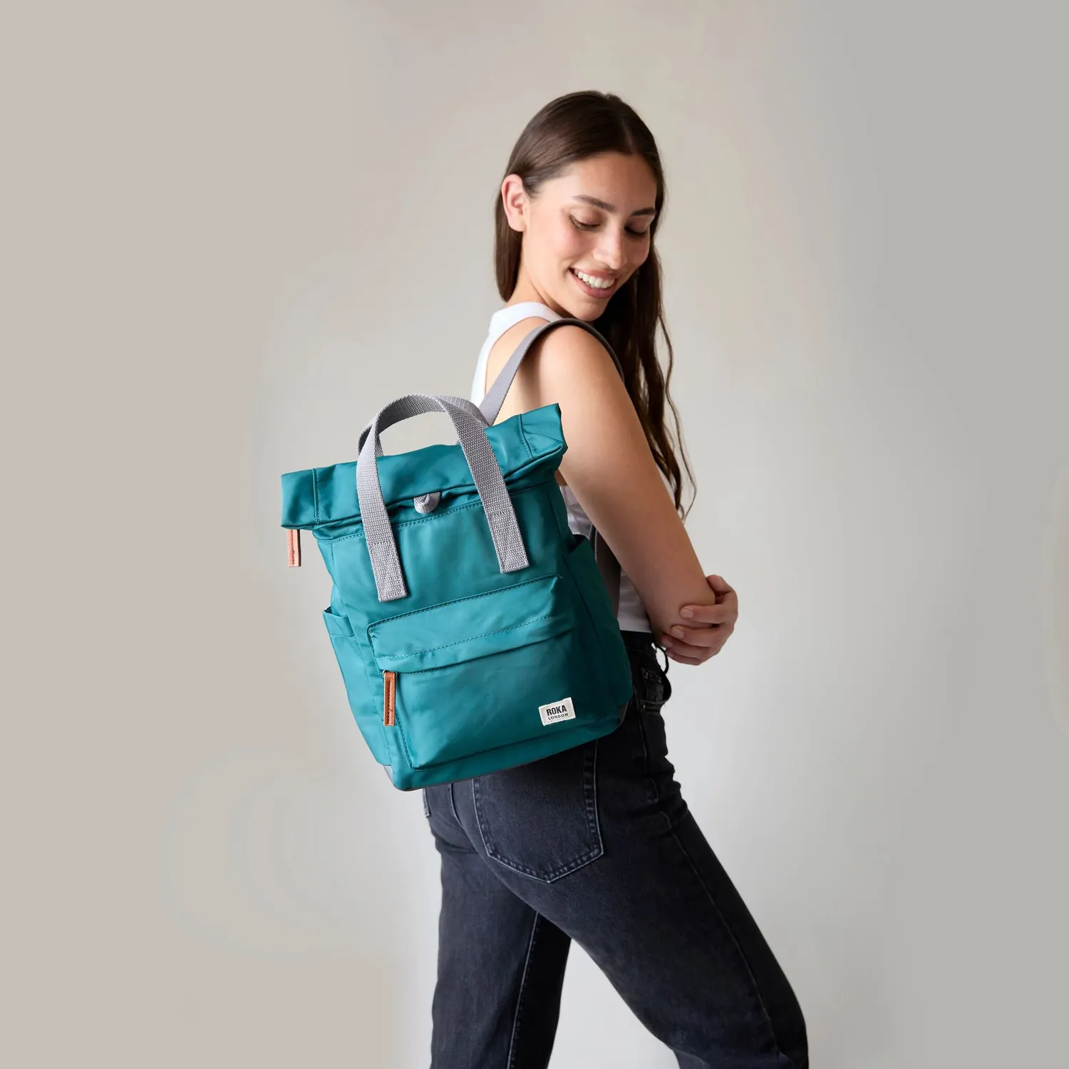 Roka London Canfield Medium rygsæk Marine 16,4 liter