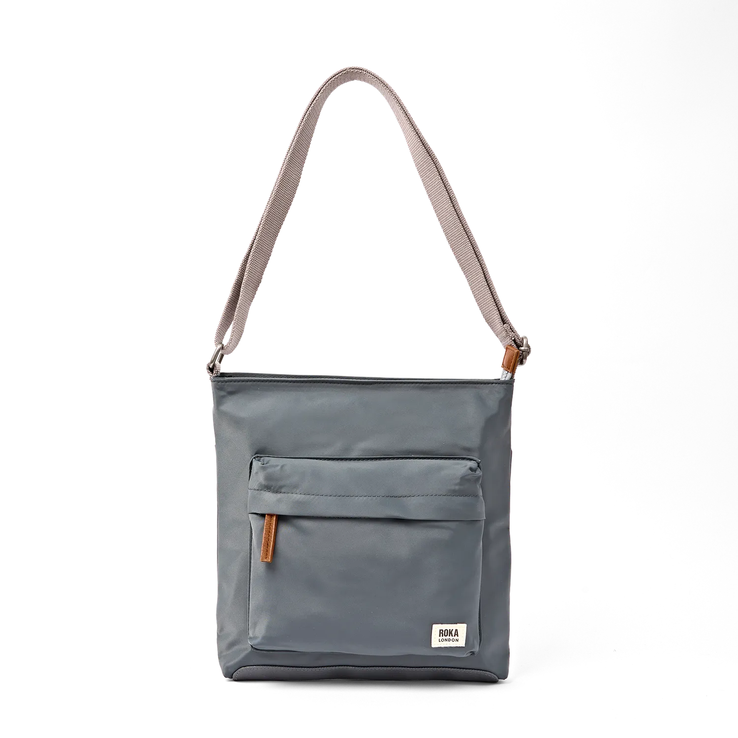 Roka London Kennington crossbody taske medium beluga struktur