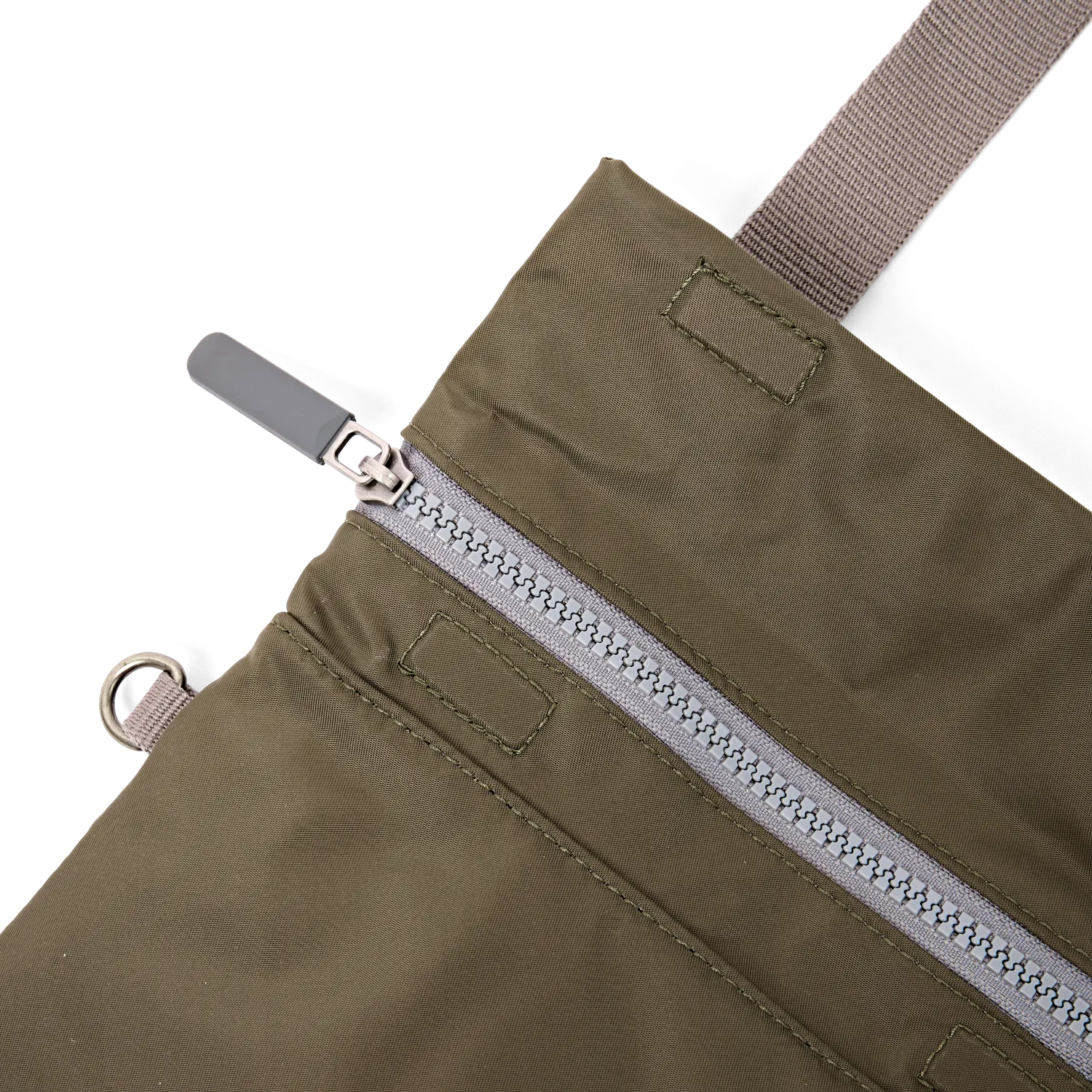 Roka London Stratford Small crossbody Army 0,5 liter