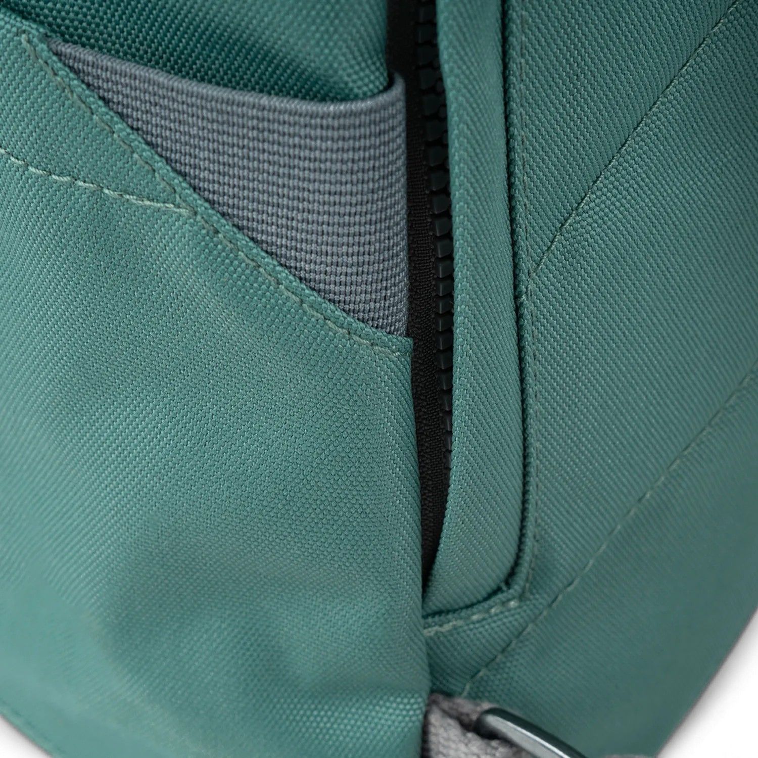 Roka London Finchley rygsæk Sage roll top laptop 15 tommer