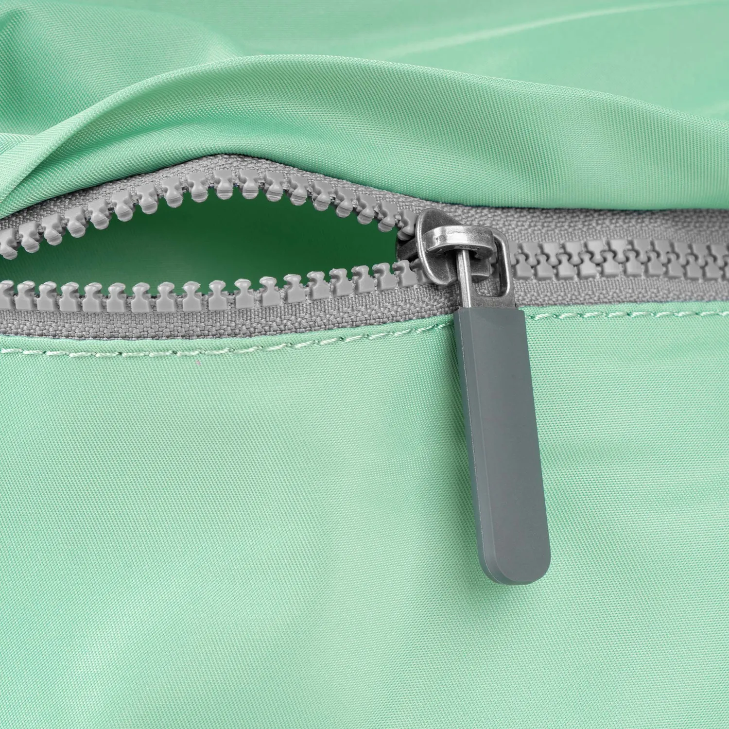 Roka London Trafalgar tote Matcha Medium laptoprum