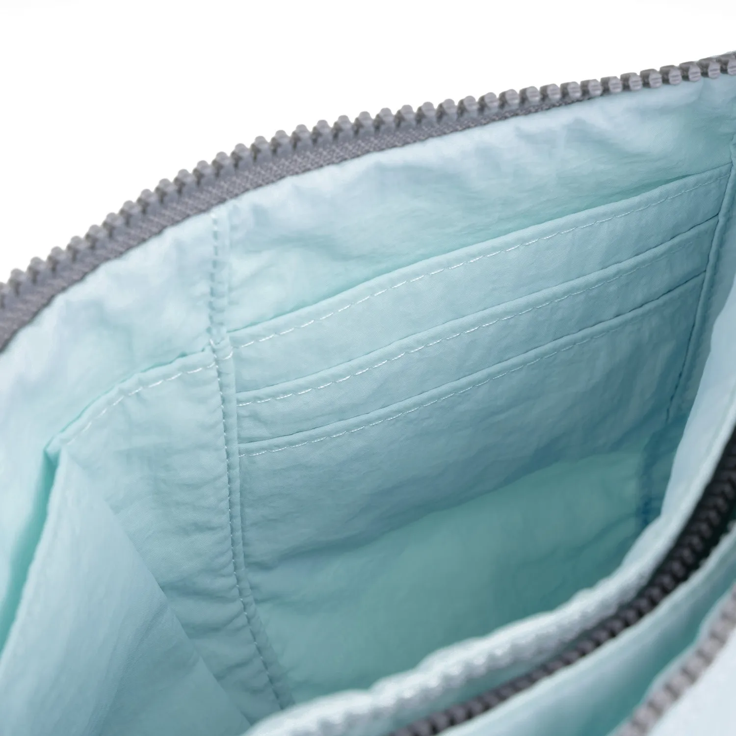 Roka London Carnaby Crossbody taske Skyway XL aftagelig rem