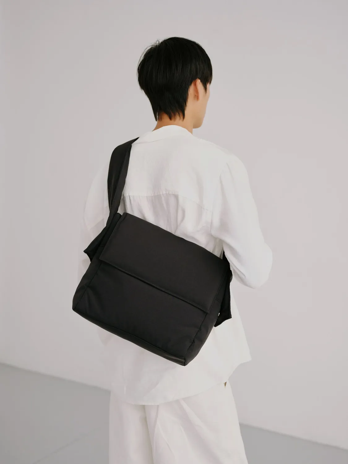 Ölend Querida Soft Bag crossbody sort rummelig