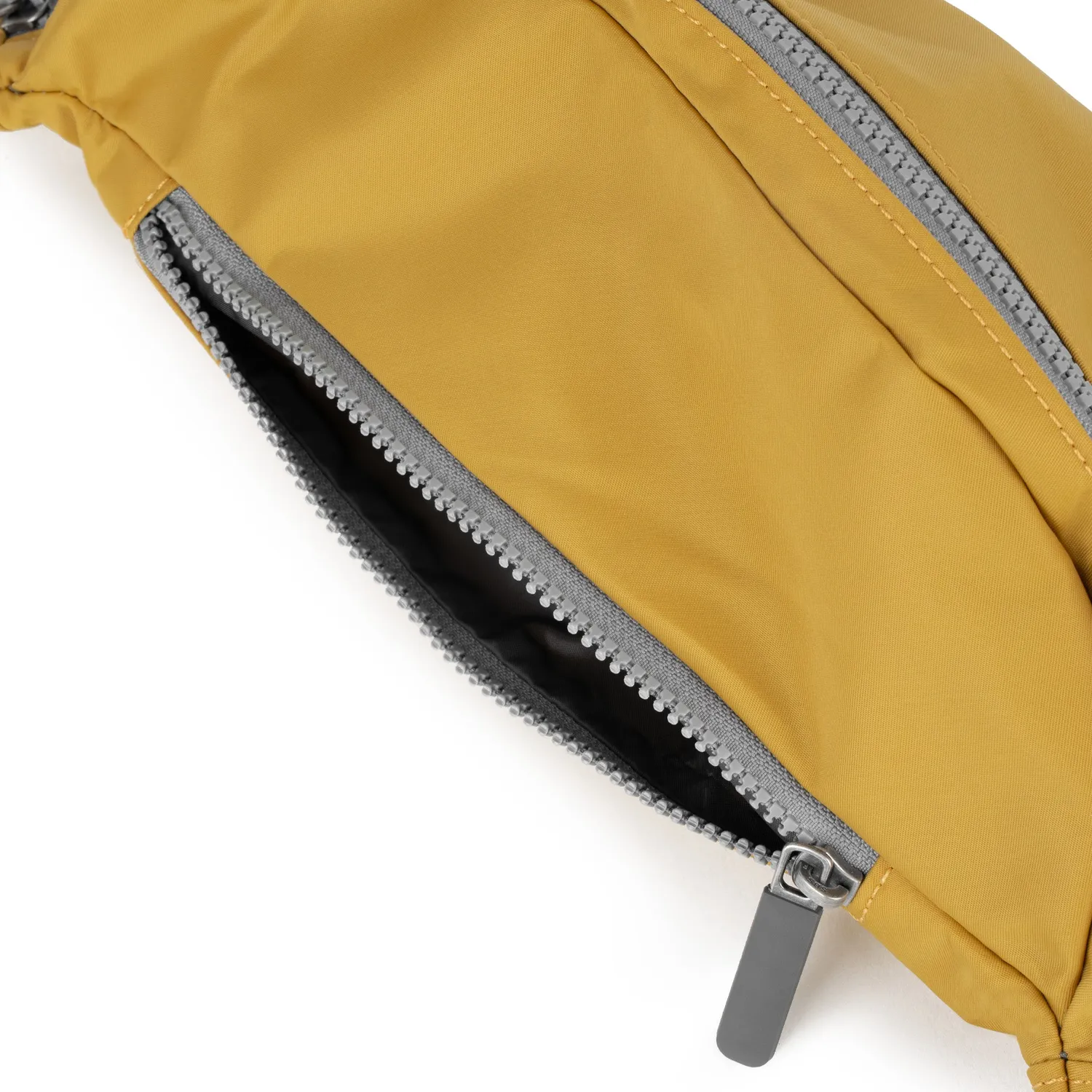 Roka London Jubilee Hip Bag hoftetaske Corn Medium vejrbestandig