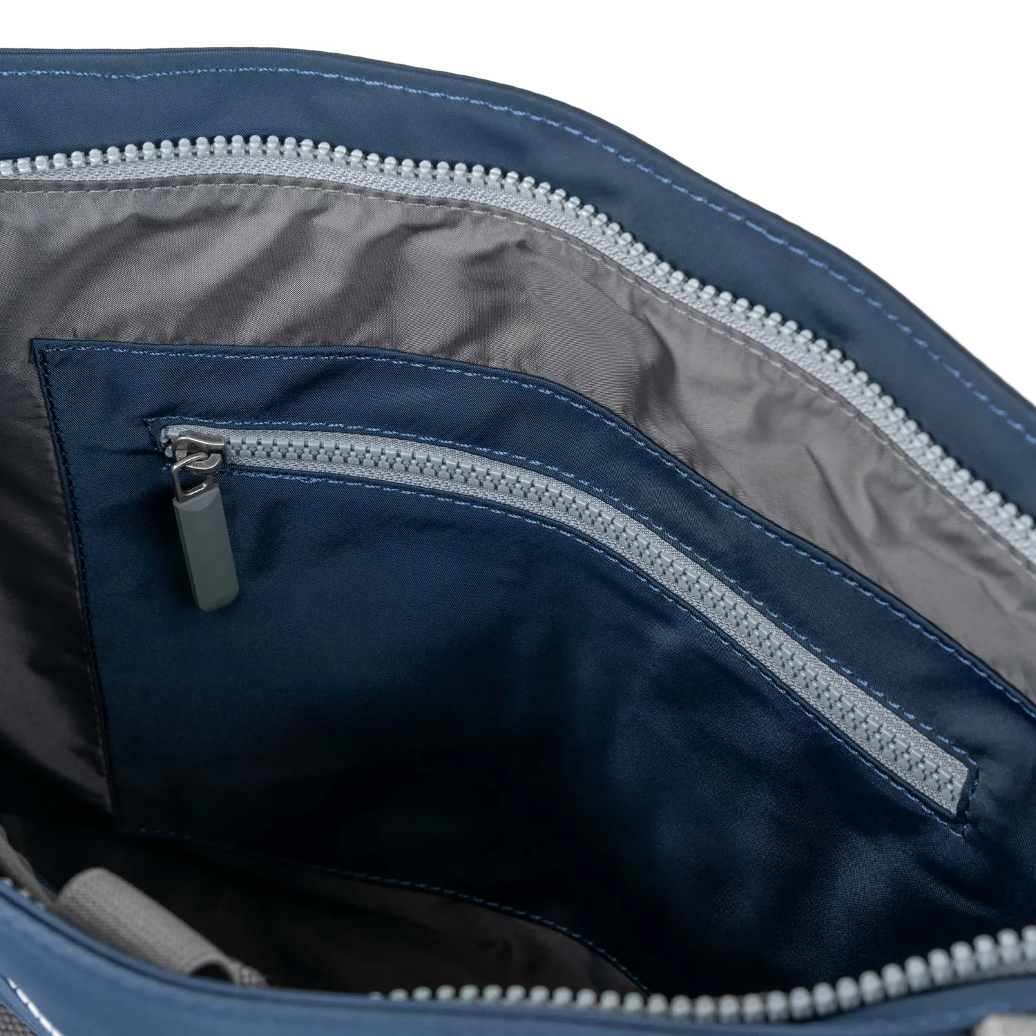 Roka London Moorgate Medium messenger midnight laptop 15" 3,2 l
