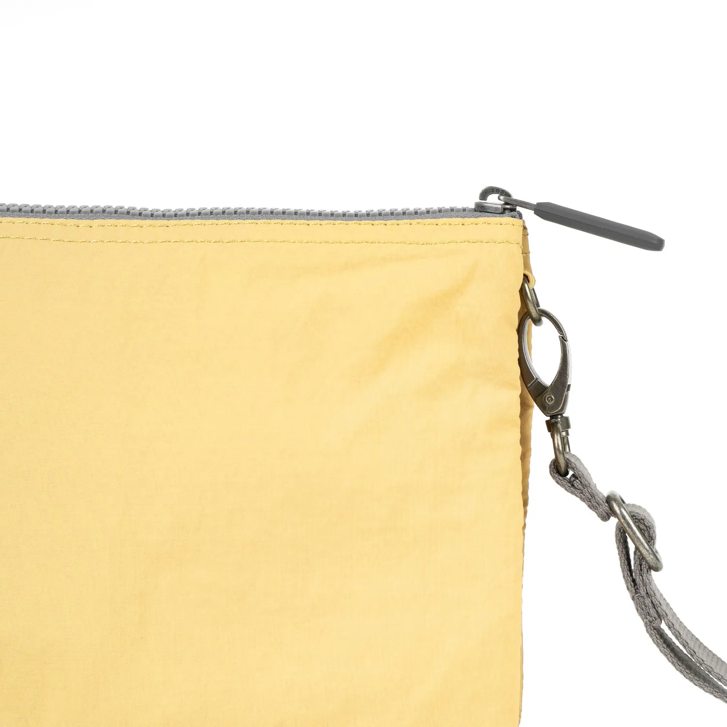 Roka London Carnaby crossbody Champagne 0,5 liter