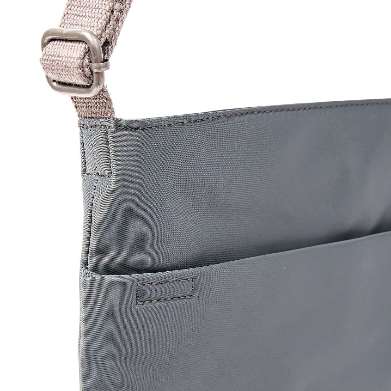 Roka London Kennington crossbody taske medium beluga struktur