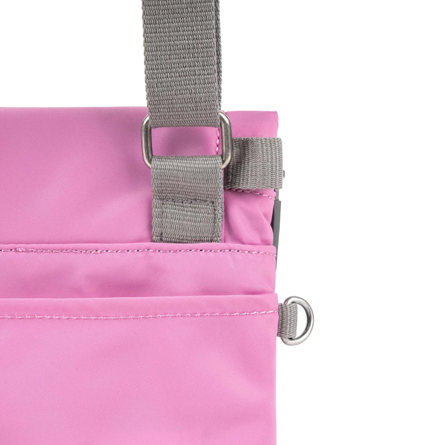 Roka London Stratford Small crossbody orchid 0,5 liter