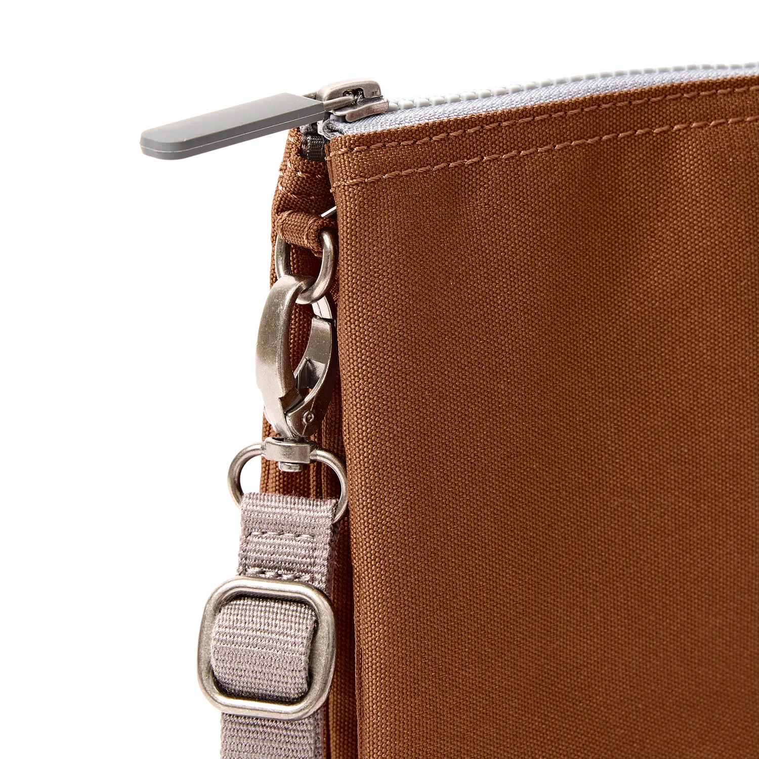 Roka London Carnaby Crossbody taske Cinnamon XL canvas