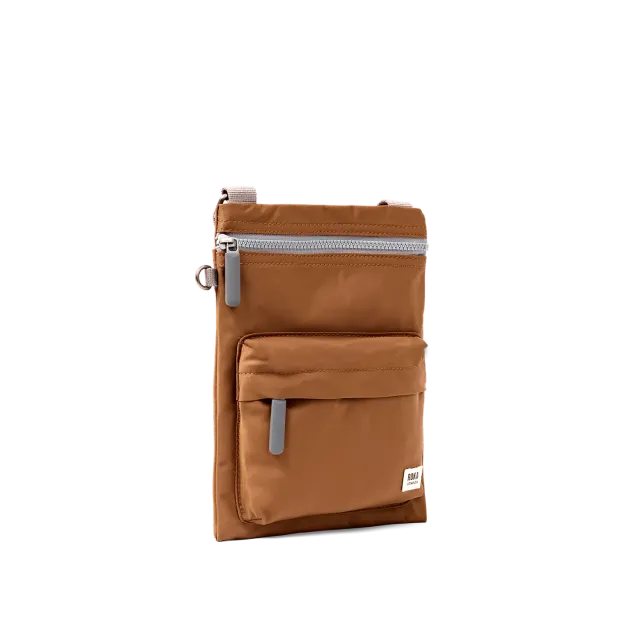Roka London Chelsea crossbody taske Medium beige 0,6 liter