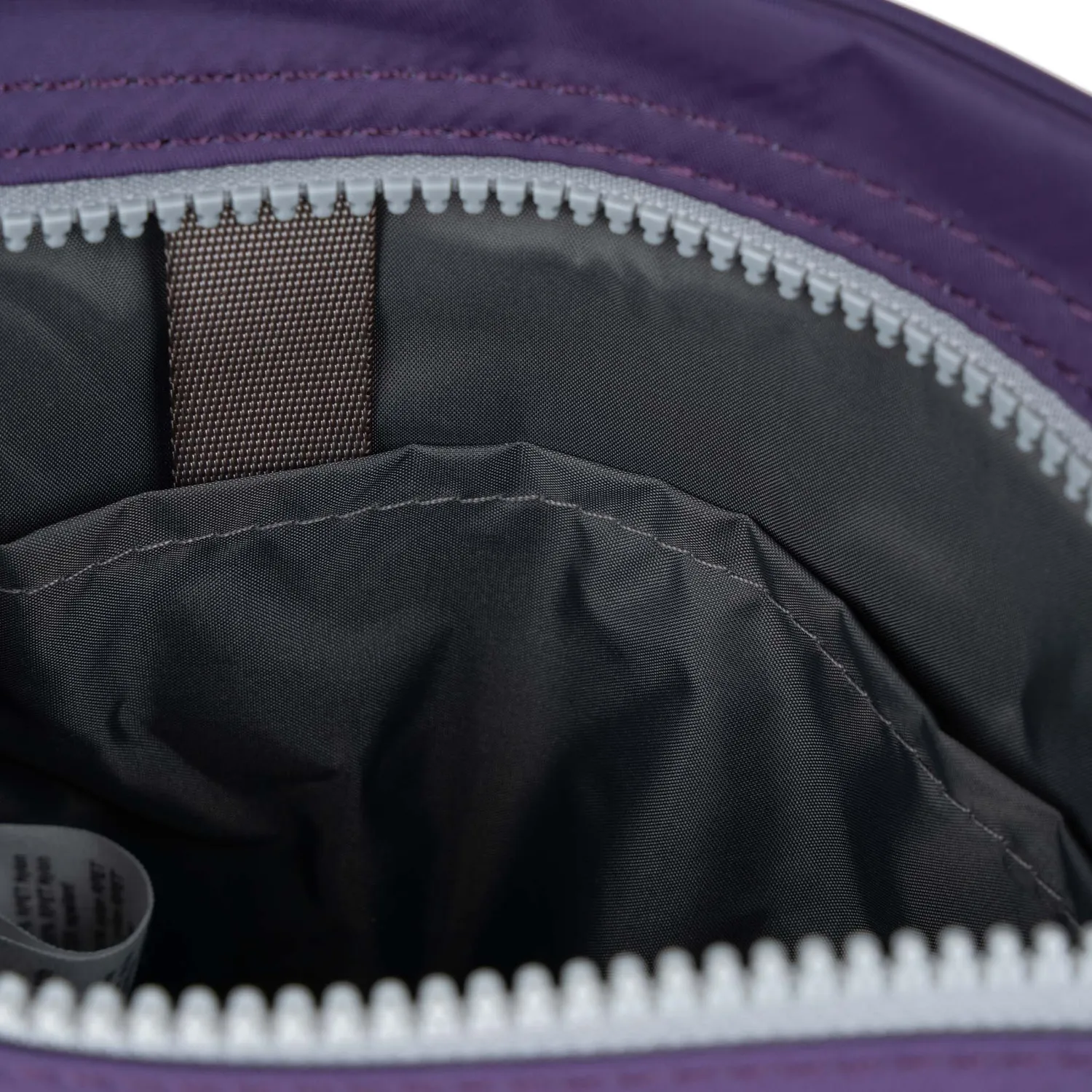 Roka London Chelsea crossbody taske majestic purple