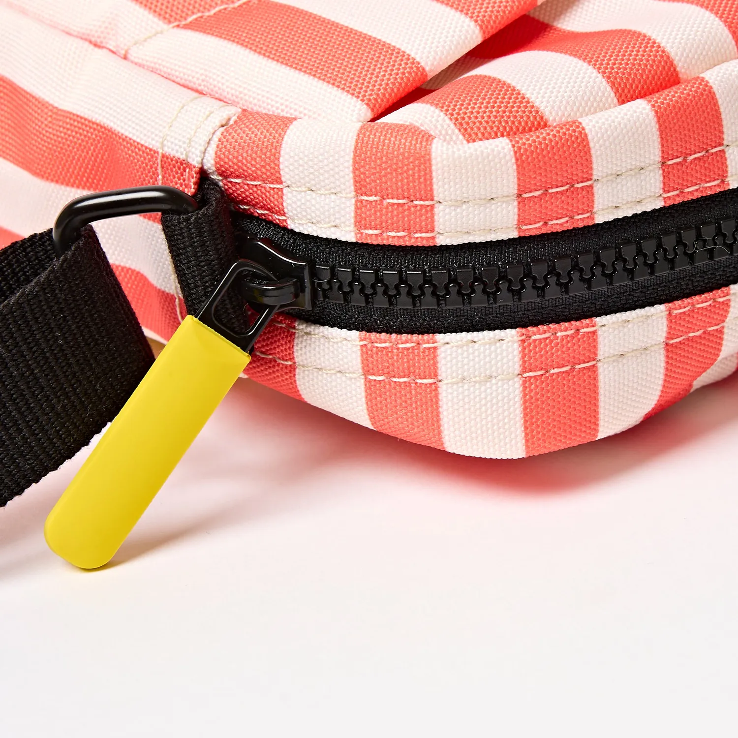 Roka Bond minitaske Coral Stripe S foret